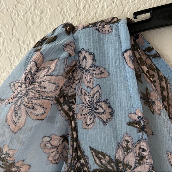 American eagle paisly floral fluttered sleeve blouse Womens size small - Picture 6 of 14